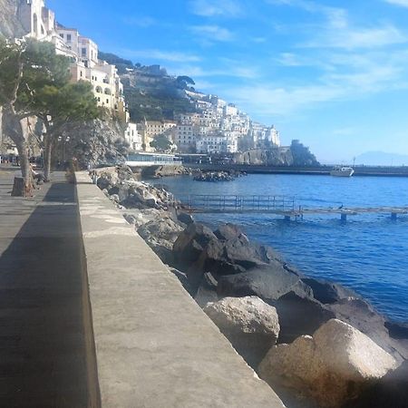Appartamenti Amalfi Vista Mare ภายนอก รูปภาพ