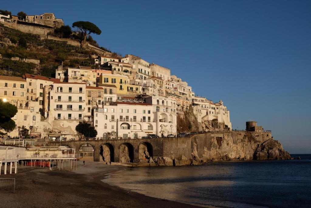 Appartamenti Amalfi Vista Mare ภายนอก รูปภาพ