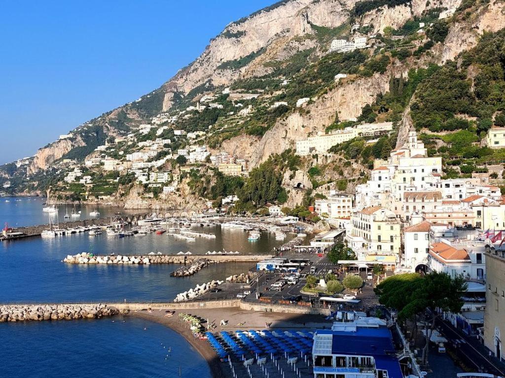 Appartamenti Amalfi Vista Mare ภายนอก รูปภาพ
